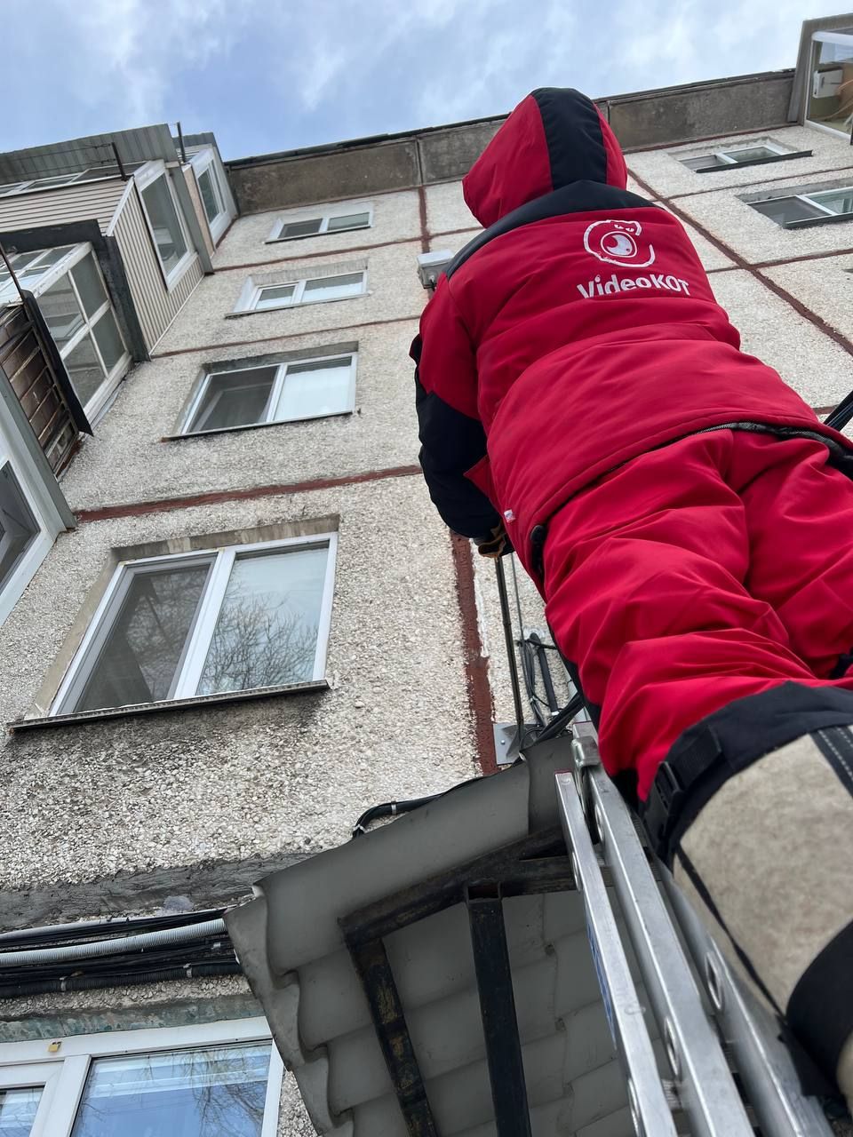 установка камер в подъезде от ВидеоКОТа